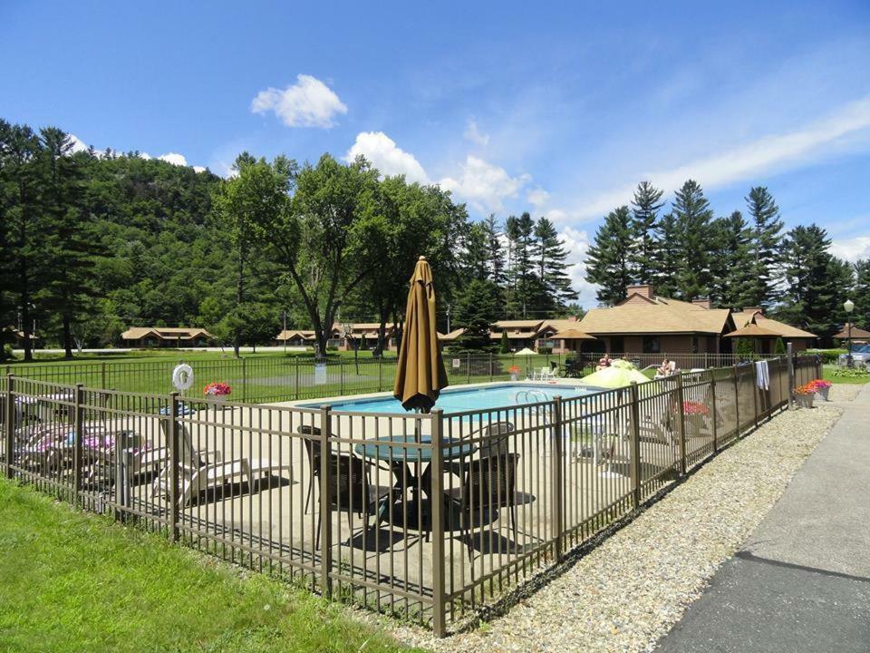 Jack O'Lantern Resort Lodging Woodstock Exteriör bild